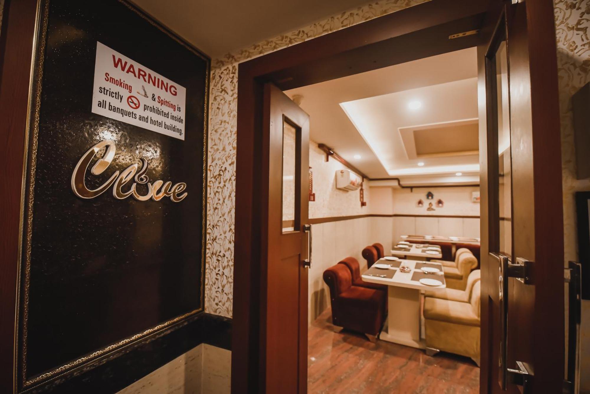 Konark Grand Hotel Mirzapur Luaran gambar