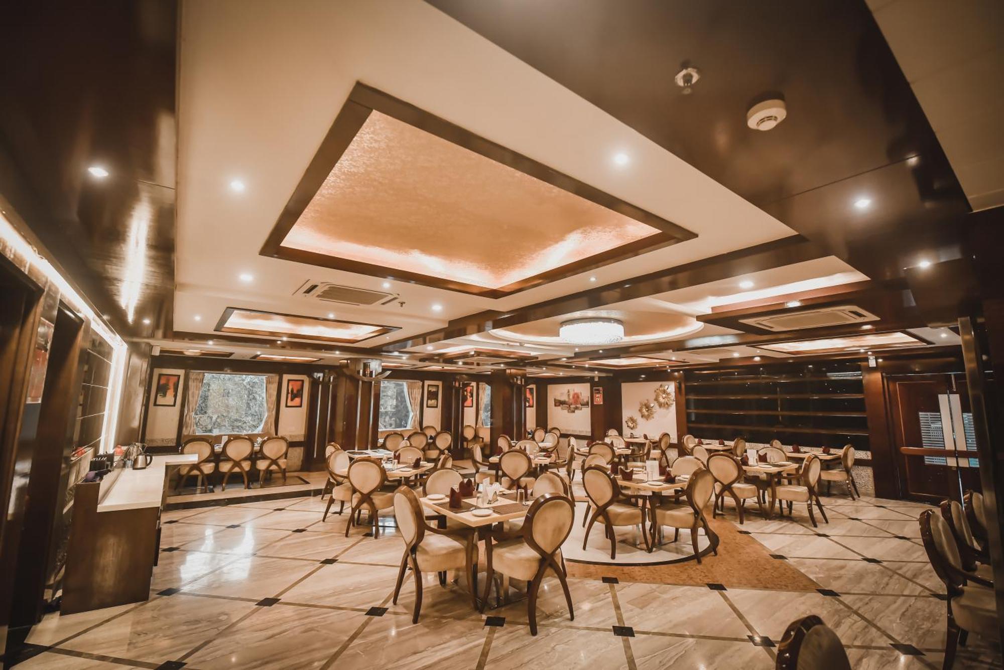 Konark Grand Hotel Mirzapur Luaran gambar
