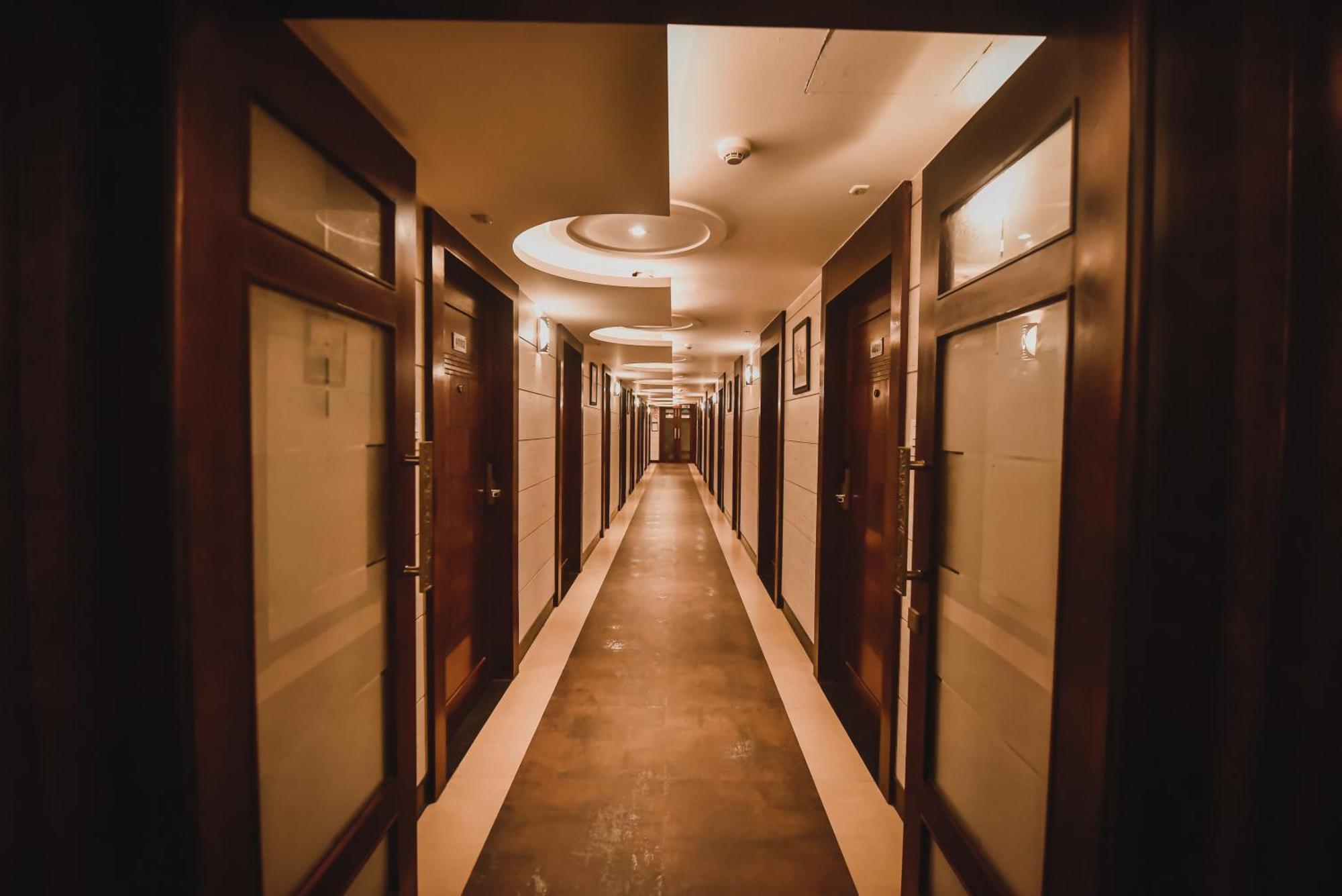 Konark Grand Hotel Mirzapur Luaran gambar