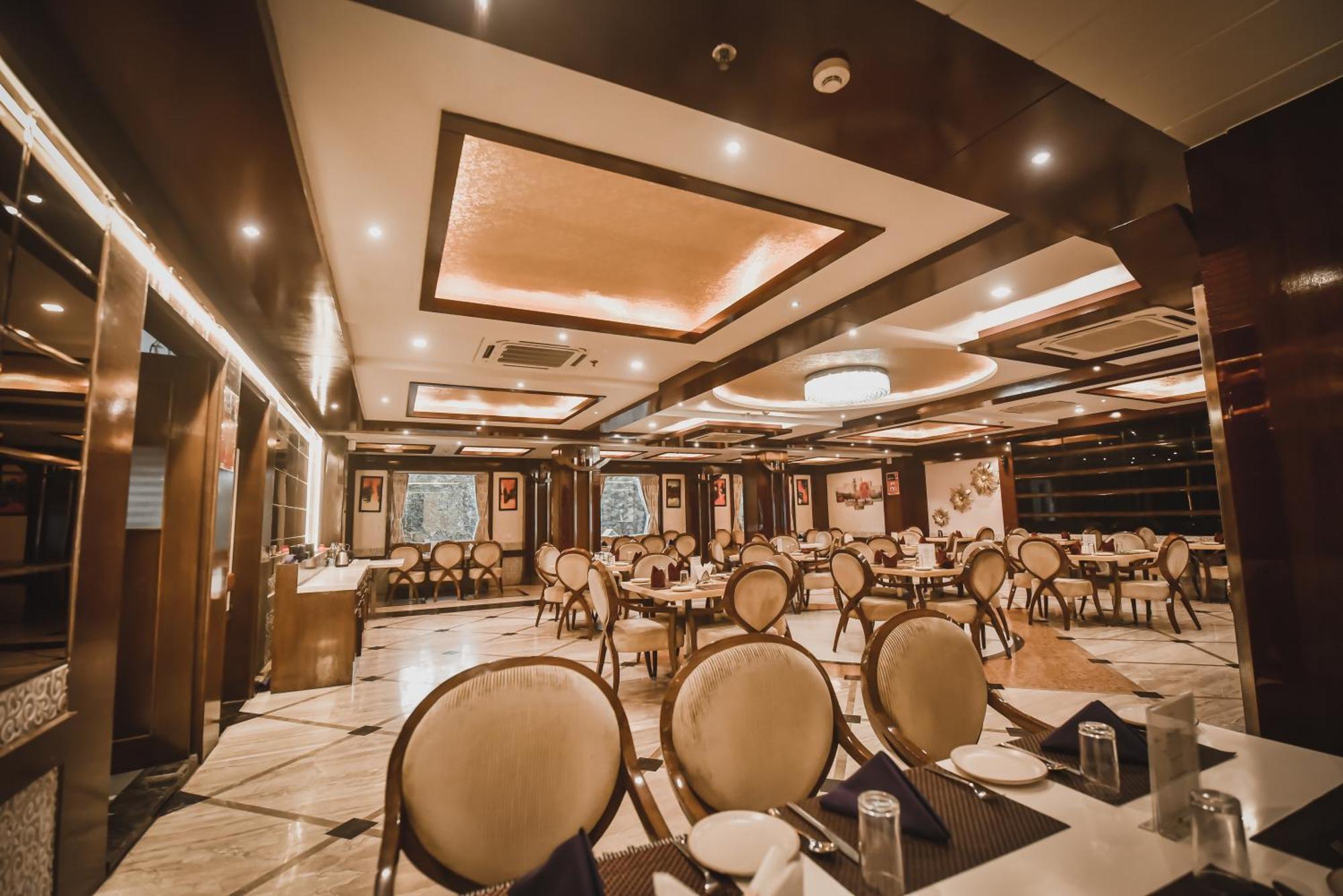 Konark Grand Hotel Mirzapur Luaran gambar