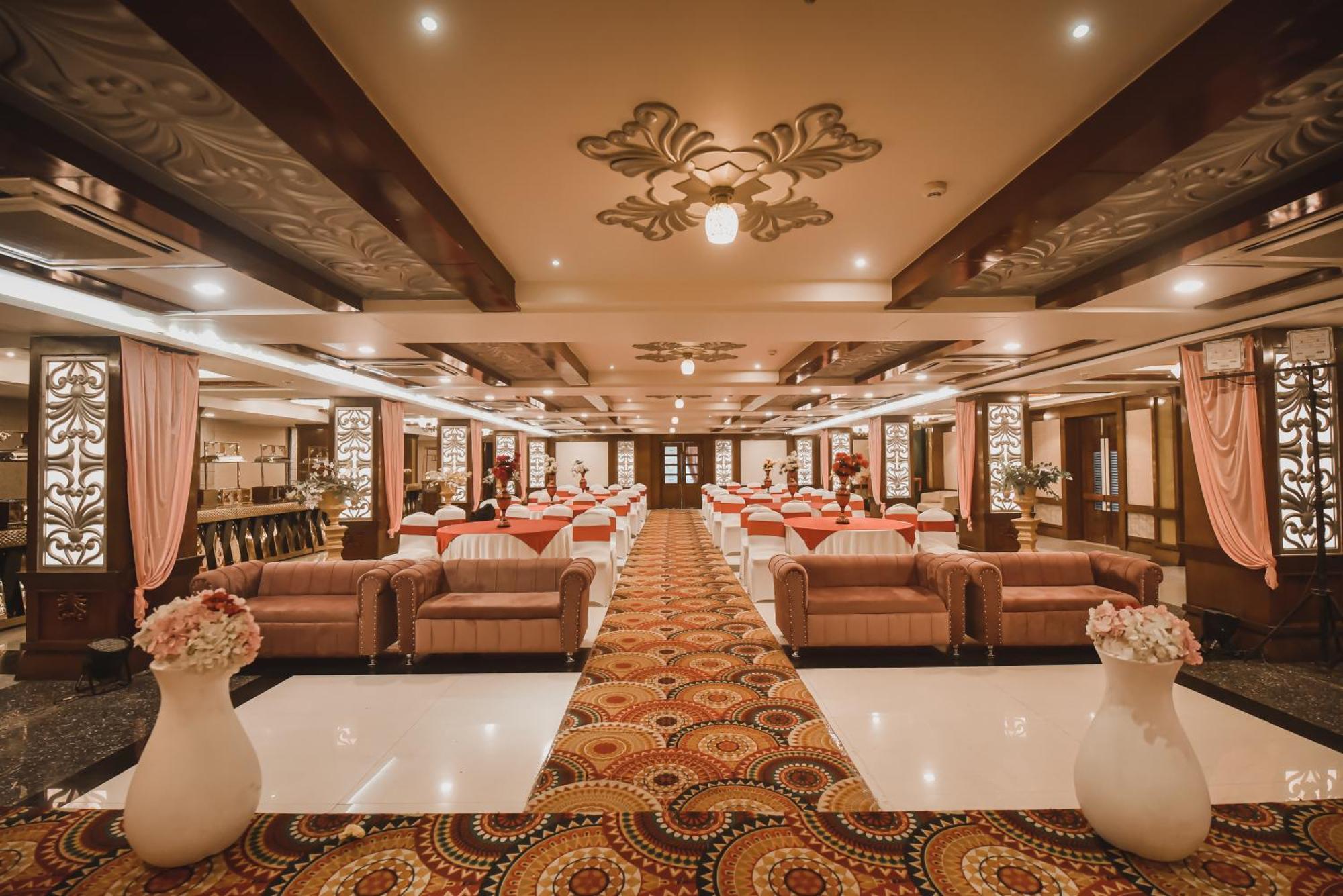 Konark Grand Hotel Mirzapur Luaran gambar