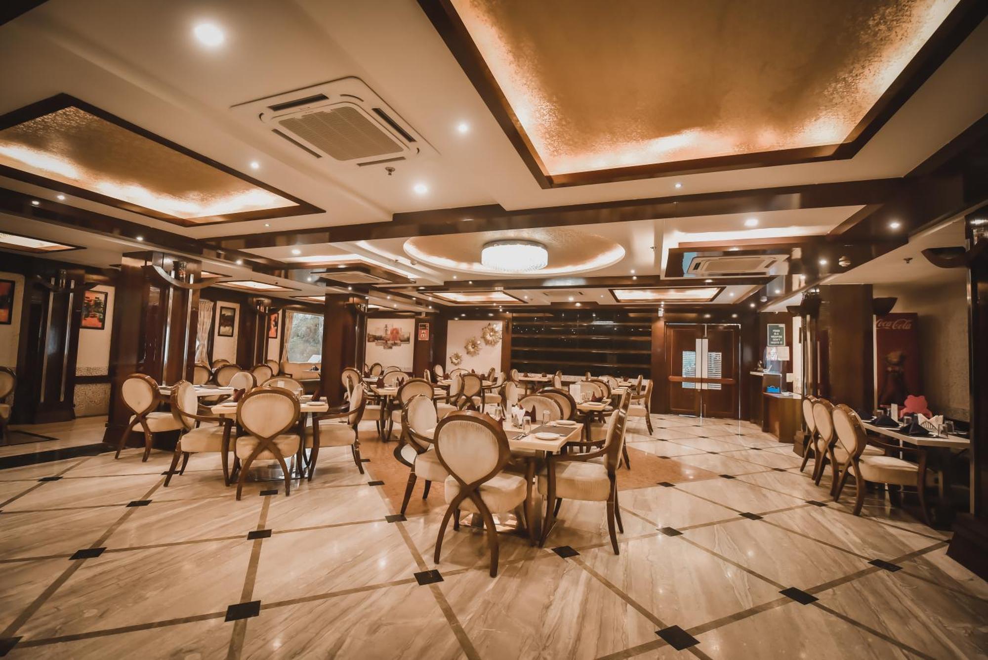 Konark Grand Hotel Mirzapur Luaran gambar