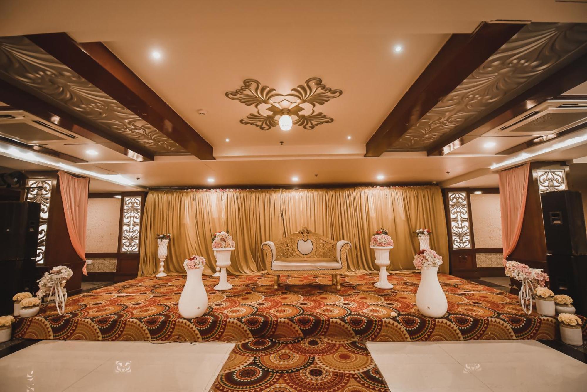 Konark Grand Hotel Mirzapur Luaran gambar