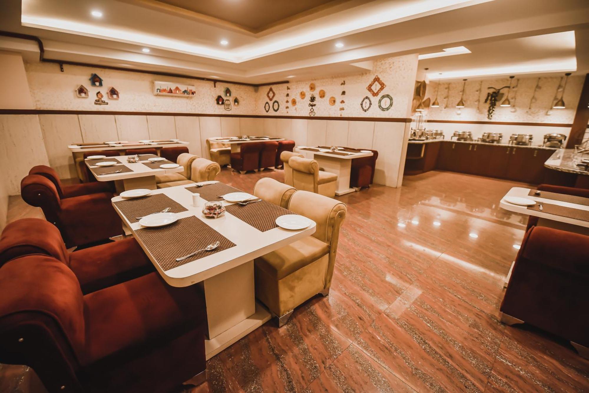 Konark Grand Hotel Mirzapur Luaran gambar