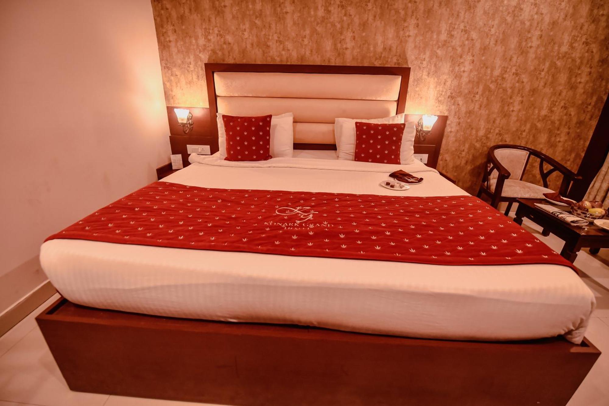 Konark Grand Hotel Mirzapur Luaran gambar