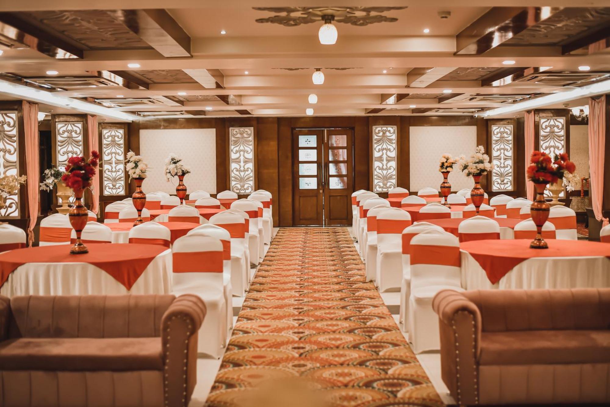 Konark Grand Hotel Mirzapur Luaran gambar