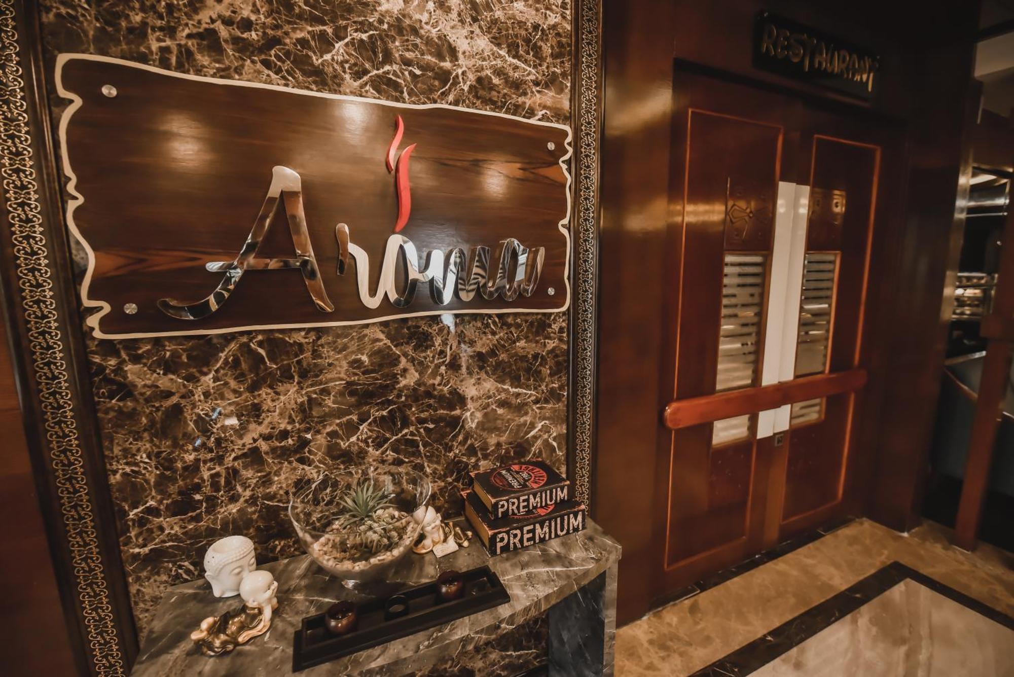 Konark Grand Hotel Mirzapur Luaran gambar