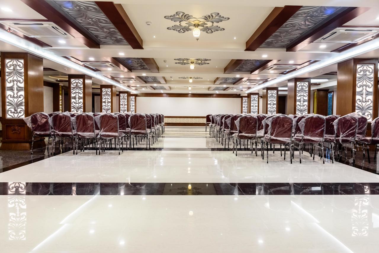 Konark Grand Hotel Mirzapur Luaran gambar