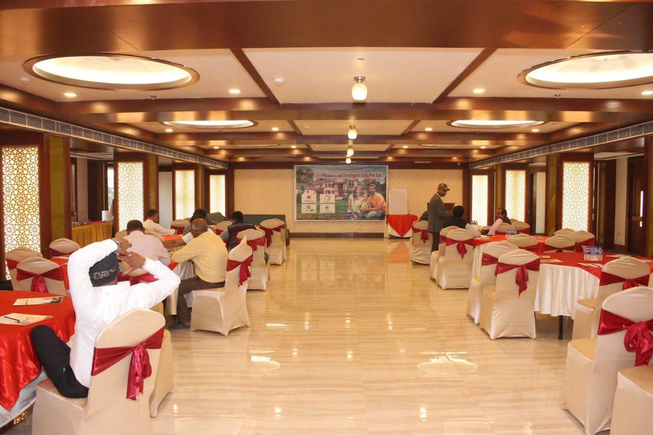 Konark Grand Hotel Mirzapur Luaran gambar